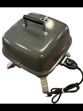 The Pampered Chef Grey Indoor/Outdoor  Electric or Charcoal Grill